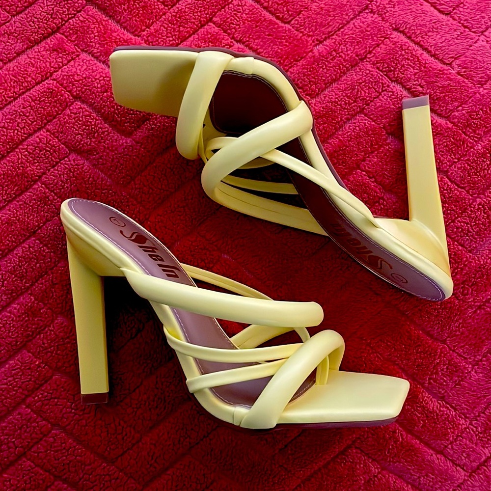 Neon heels, brand new, never worn